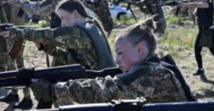 Keev Orders 50,000 Women’s Military Uniforms